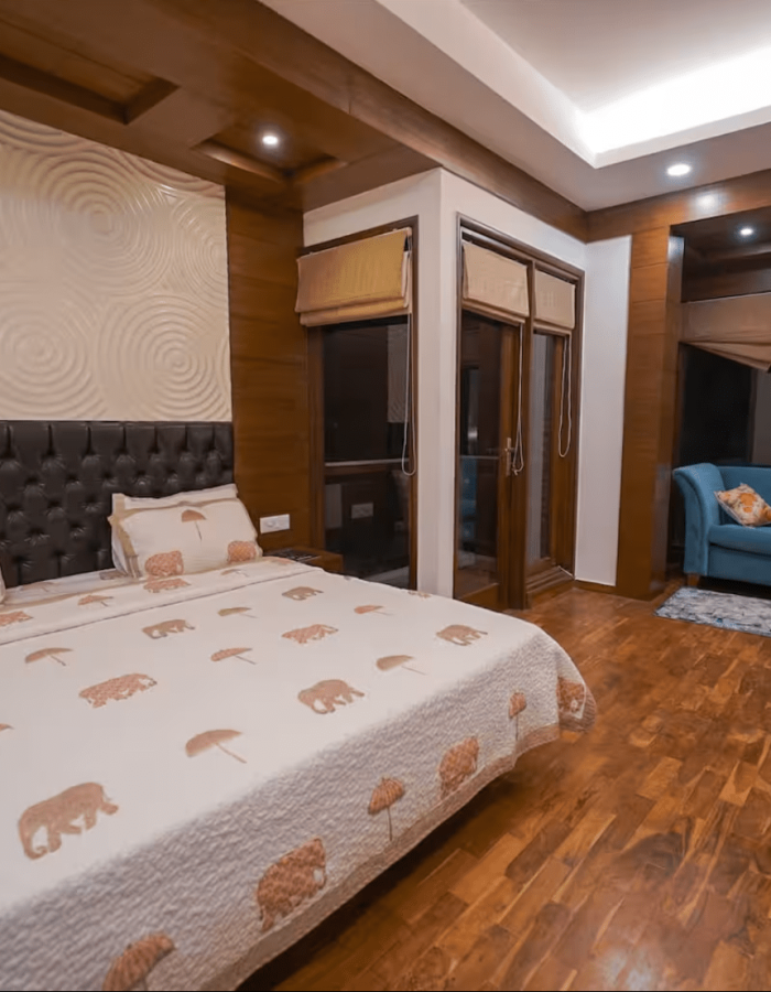 Salwood Room Ridgewood Manor Mussorie